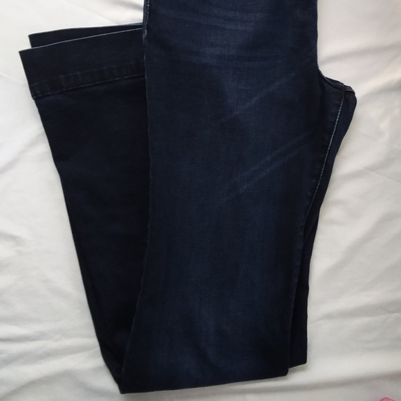 Wrangler Jeans w/ Pink Stitching - Picture 5 of 12